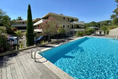 Image de T2 Aix en Provence piscine terrasse climatisé