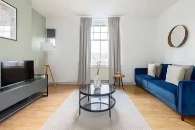 2 Bed Apartment in Shoreditch