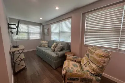 405. 5 A Lowr 2 Bedroom In Downtown Dunedin