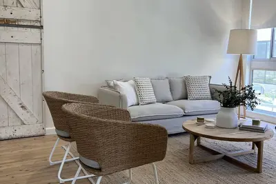 Image de Renovated home close to sports precinct, hospital and short walk to Albury Cbd