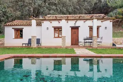 Image de Belle maison Ă Algatocin avec WiFi