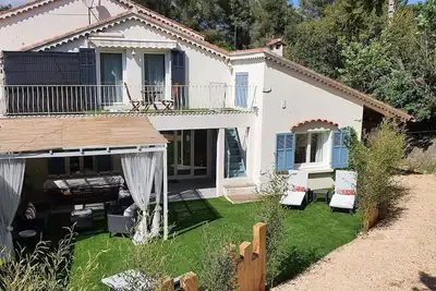 Image de House 1km from the beach with jacuzzi