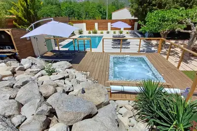 Image de Logement 4* au pied du mont Canigou, piscine et spa chauffée