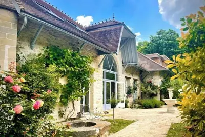 Image de Magnificent house in the Nointel estate