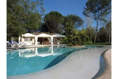 Image de avril promo semaine-600m2 villa on 10. 000sqm land tennis & 60sqm pool house,