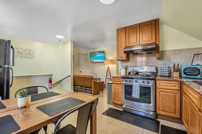 Image de Golden Gem in the Heart of East Rock | Cozy Comfortable 3br Near Dt | Yale