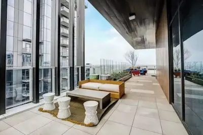 Image de Brand new Rainey Street Condo with city view