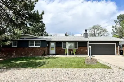 Image de Cozy & Stylish Home near Lake Loveland