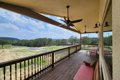 Image de Hill-View Italian Villa On A Private Estate