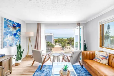 Image de Gertrude's Siesta | Oceanview, 12-steps Beach, 4-min trolley to Village, tiki-bar, ping-pong!