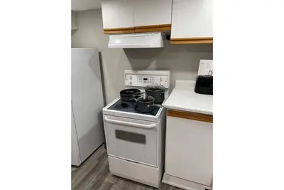 Image de Adorable 1 bedroom place with 2 Free Parking Spots