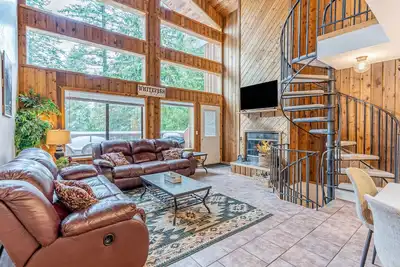 Image de Roomy condo with deck, pool, beach, & wood finishes- near skiing & fishing