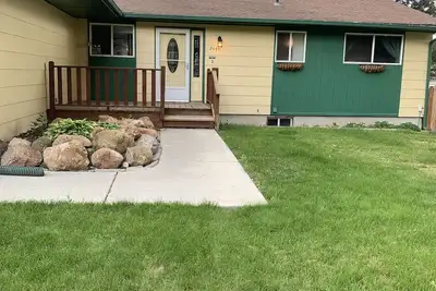 Image de Room for everyone w\/ back yard in a family-friendly neighborhood