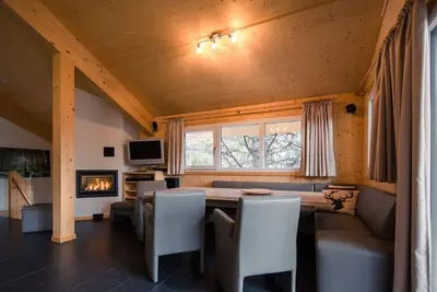 Image de Chalet #27 with Ir-sauna and indoor whirlpool