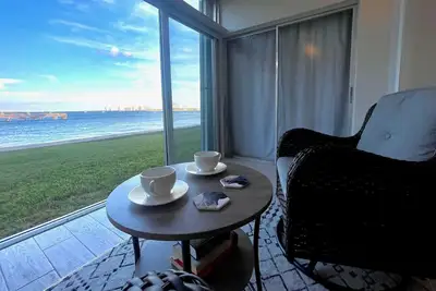 Image de Beautiful Intracoastal Condo with Pool - walk to the beach! 90 day min