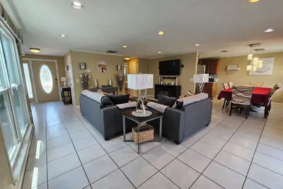 Image de Entire House 3/2 Great For Family \n