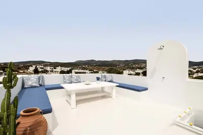 Image de Boho rooftop apartment with sea-views, in Aliki Paros