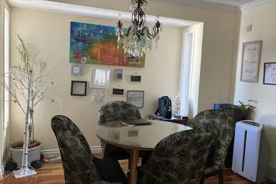 Image de Beautiful Two Story House