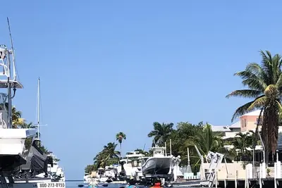 Image de Waterfront -Brand-New Luxury Dome-Home