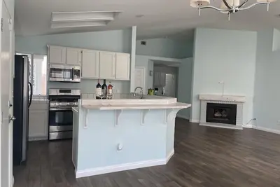 Image de Cozy Family Home in a quiet neighborhood with community pool