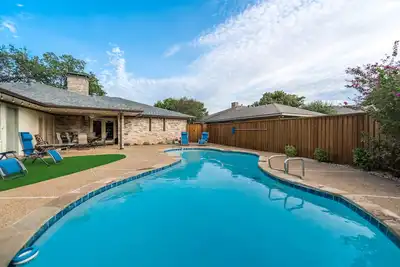 Image de Prestonwood 4 Bed 3Bath Specious with Garage