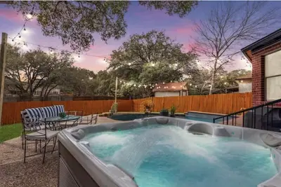 Image de Shady Oak Pool House (San Antonio)