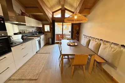 Image de Charmante maison de village rénovée 4 pièces, 3 niveaux, 80m², 6 pers, à St Marcel, proche pistes ski.