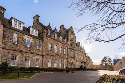 Unique Victorian Apartment in Edinburgh