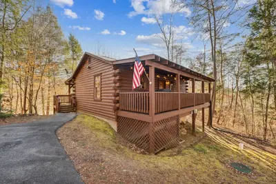 Image de Wildberry Retreat: Cozy Couples Getaway | Hot Tub • Fireplace