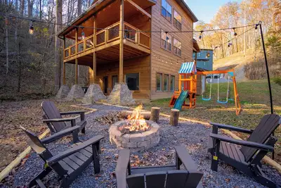 Image de BearValleySplash: IndoorPool*HotTub*Wifi*Pets*Games*FirePit*Yard*KidsPlayGym