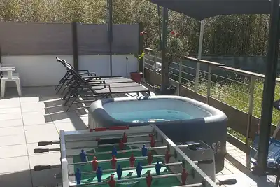 Image de Appartement \"T5 Bio Dans Villa d'Olivier\" avec bain à remous et Wi-Fi