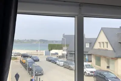 Image de Appartement à 30m de la plage, commerces à proximité,