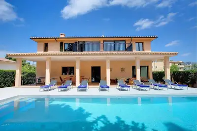 Image de Marquesa - Quatre Chambres Villa, Couchages 8