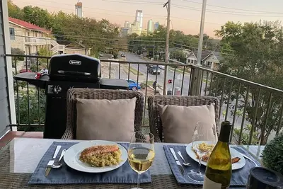 Image de West 6th Street Condo