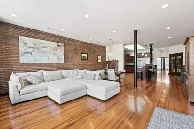 Image de Luxurious downtown loft with amazing rooftop views