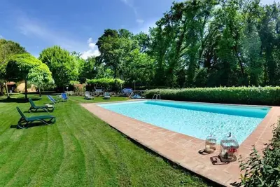 Image de Maison de vacances Montecarlo pour 1 - 6 personnes avec 2 chambres à coucher - Maison de vacances