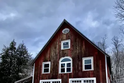 Image de Charming barn style house in historic village center