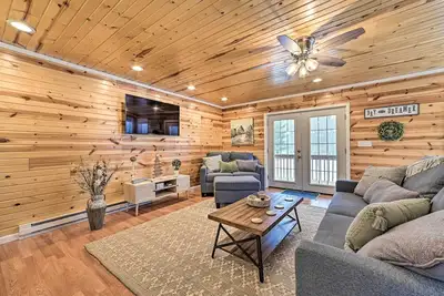 Image de Lovely Elmira Cabin w\/ Deck, 18 Mi to Gaylord