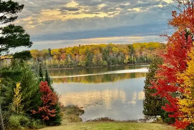Image de Hilltop House with awesome view of East Stylus Lake