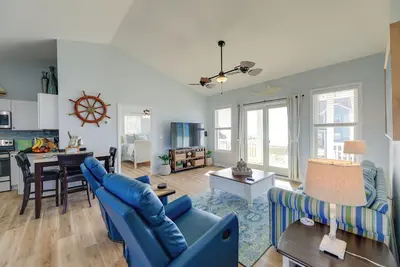 Image de Waterview Home w/ Sunset & Lighthouse Views