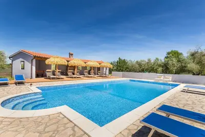 Image de Marceta Apartment 4 - Pool and Big Garden