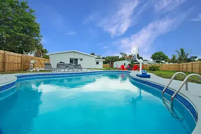 Image de West Palm Beach Pool Home- Paxton