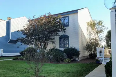 Image de 122 Cedarwood Street, Sea Colony Villas