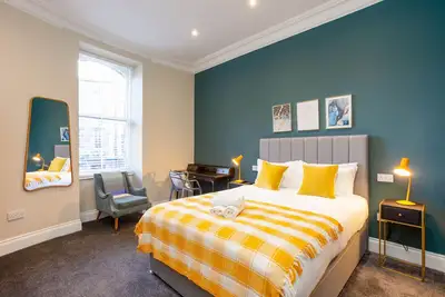 Image de Appartement-Design-Salle de bain privée séparée-Vue ville
