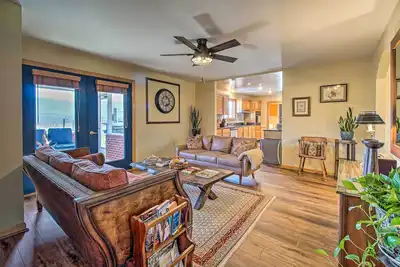 Image de Home w/ Hot Tub Near Shenandoah Nat'l Park!