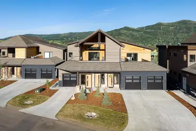 Image de Wildhorse Summit | Air Conditioning | Hot Tub & Mountain Views