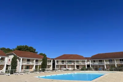 Image de Réf 615 - Appartement dans une résidence privée avec piscine