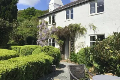 Crannacombe Farmhouse, pet friendly, with open fire in Loddiswell