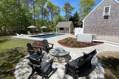 Image de Sea Chalet: 042-B  Gorgeous Heated Saltwater Pool, Hot Tub, Gas Fire pit, Game Room