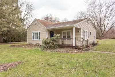Image de Beautiful home that is quiet, private and secluded. Close to everything!